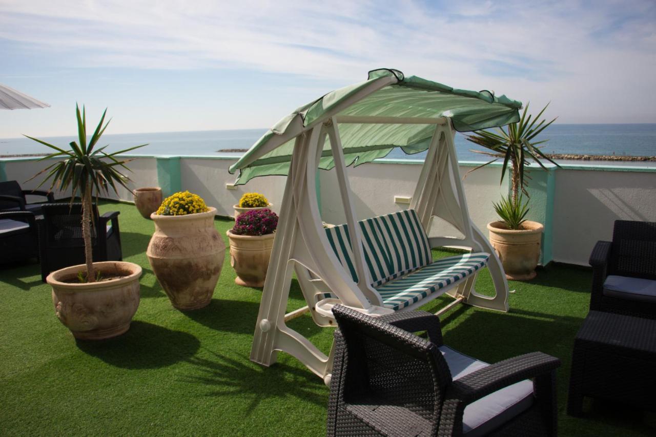 Golden Beach Hotel Tel Aviv Eksteriør bilde